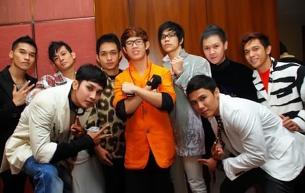 Boyband XO-IX Nyanyikan Lagu Anak-anak