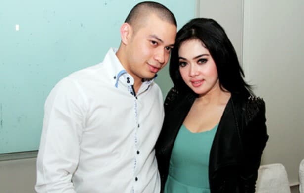 Syahrini Ungkap Hubungan Dengan Sammy Siagian