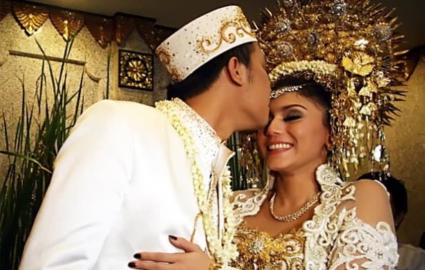 Thalita Latief Super Manja Hamil 6 Bulan