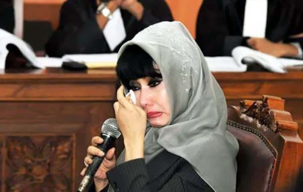 Malinda Dee Dituntut 13 Tahun Penjara