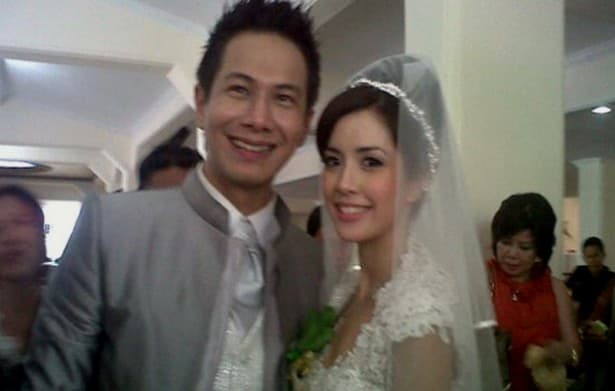 Pesta Natal Ala Delon & Yesline Wang