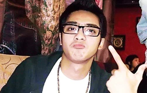 Ricky Harun Jatuh Pingsan