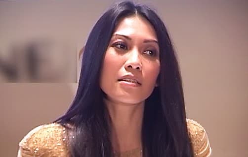 Anggun C. Sasmi Punya Betis Pemain Bola