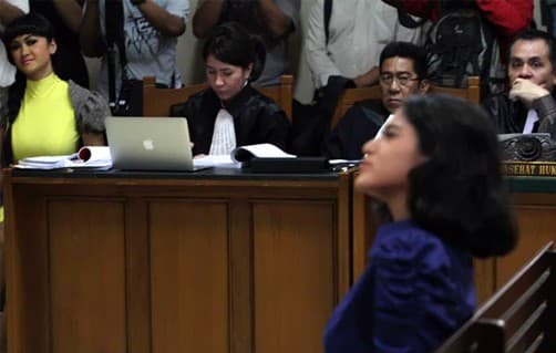 Jupe-Depe Perang Twitter