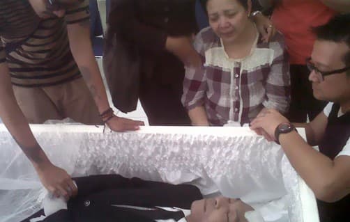 Jenazah Utha Likumahua Dikebumikan