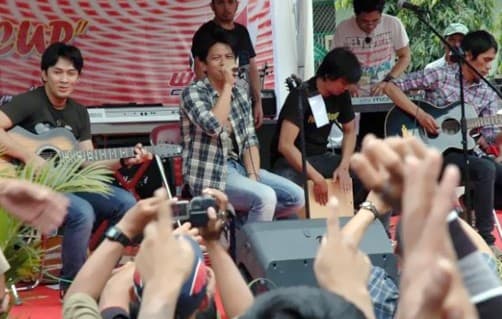 Peterpan Setia Menunggu Ariel