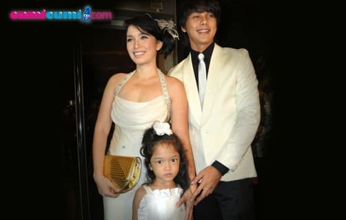 Ussy Sulistiawaty Bawa Anak ke Pernikahn Mantan