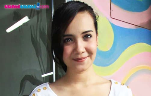 Zaskia Sungkar Absen Syuting Demi Hamil