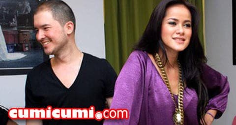 Inikah Penyebab Perceraian Olla Ramlan-Alex Tian?