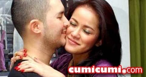 Olla Ramlan Ikhlas Diceraikan