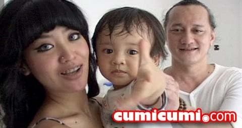 Sibuk Promo Album, Inna Kamarie Tetap Urus Keluarga