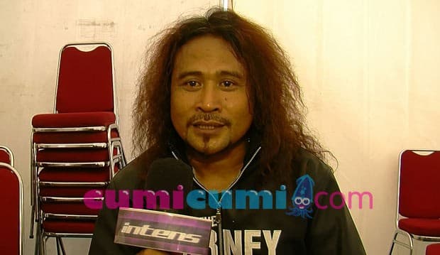 Duo Serigala Rayu Preman...