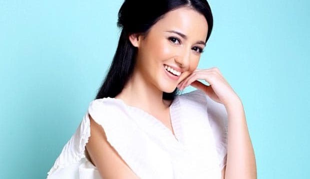 Julie Estelle 'Nonton Bisik'...