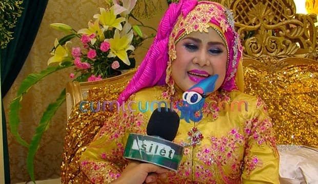 Cucu Menikah, Elvy Masih Janda...