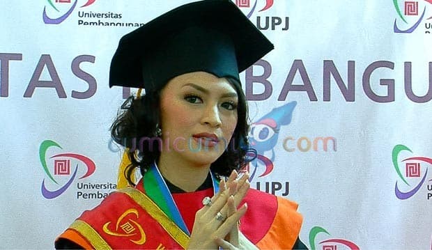Hamil, Donita Diwisuda...!