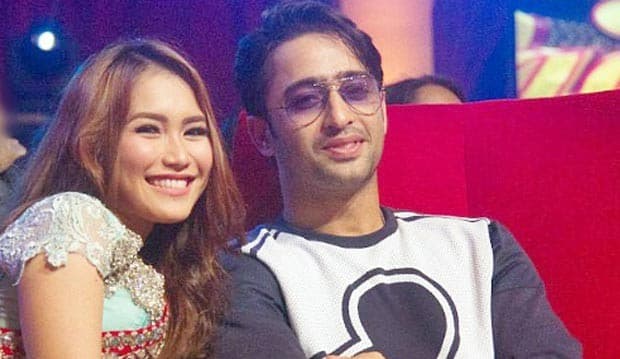 Ayu Jawab Lamaran Shaheer...