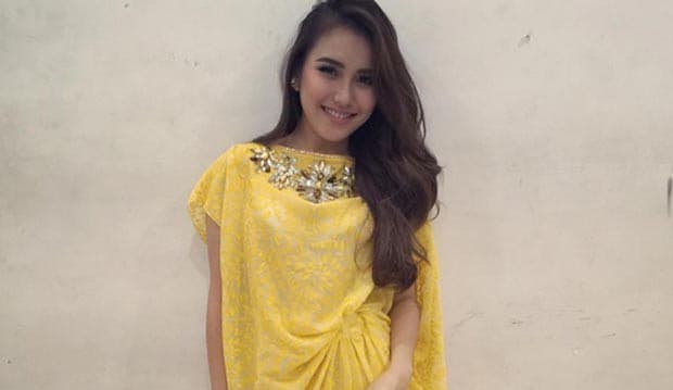 Ayu Ting Ting Bau Amis