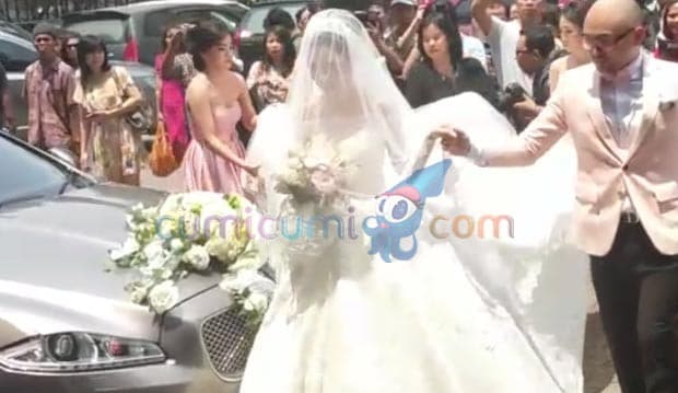 Hebohnya Gaun Pengantin Chelsea