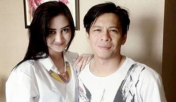 Puty Revita Pernah Bareng Ariel
