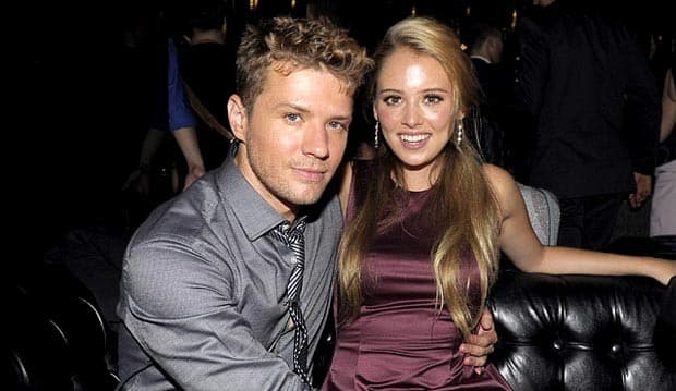 Ryan Phillippe Melamar Kekasih