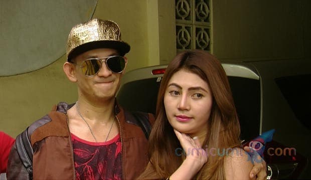 Gara-gara Masa Lalu Jupiter, Pacar Dibully