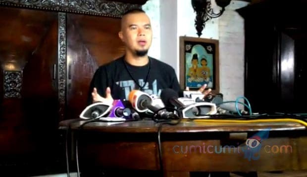 Cerai 10 Tahun Lalu, Sekarang Dhani Bicara!