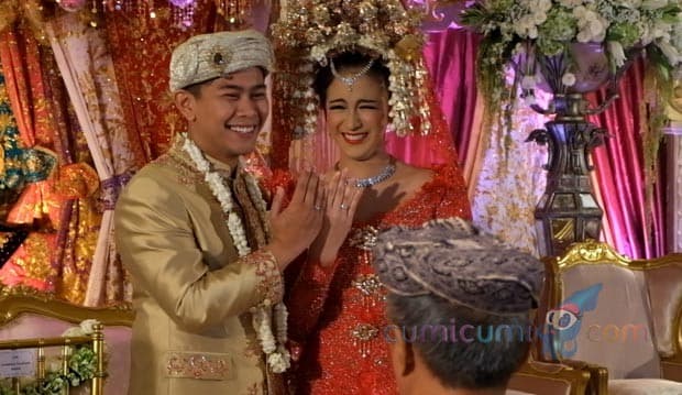 Malam Pertama, Suami Nina Zatulini Diplester