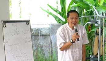 Tobat, Pesinetron Adipura Pilih Berdakwah
