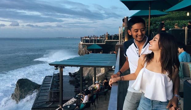 Kekasih Nikita Willy Berpeci, Mualaf?