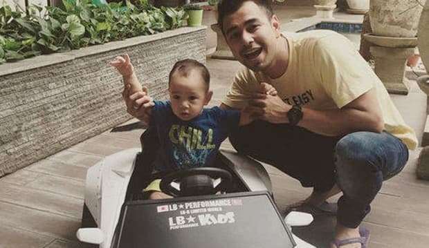 Bak Anak Artis Hollywood, Rafathar Punya Mobil Mewah