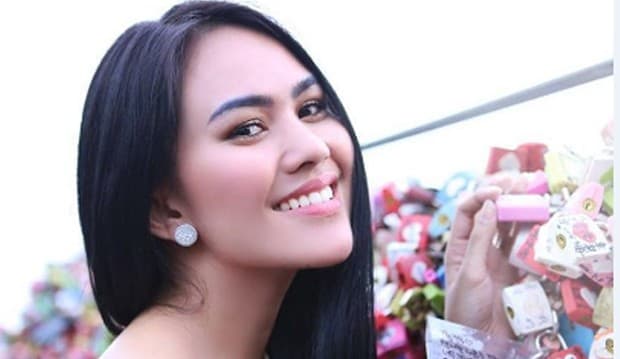 Intip, Serunya Liburan Kartika Putri di Korea
