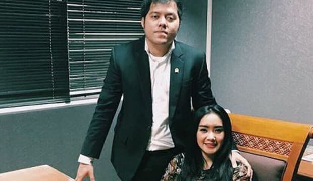 Pacar Playboy dan Banyak Utang, Cita Citata Putus Lagi