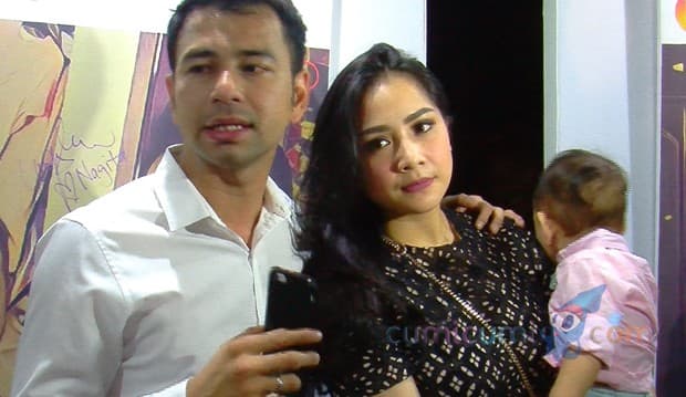 Film Perdana Rafathar Ala Superman