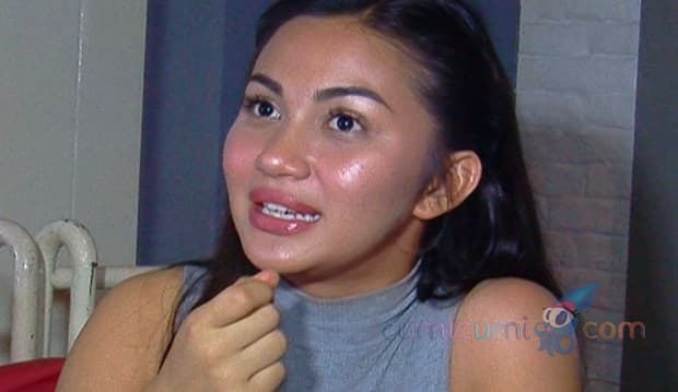 Bibir Bak Angelina Jolie, Ariel Tatum Operasi Plastik?
