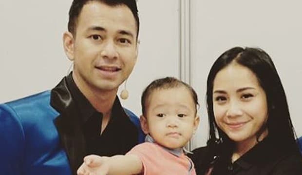 Heboh Isu Selingkuh, Raffi Dikawal Istri
