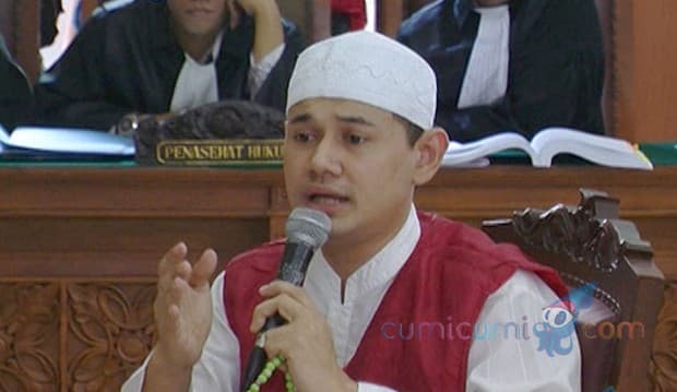 Disebut Guru Spiritual, 5 Orang Ini Malah Dianggap Sesat