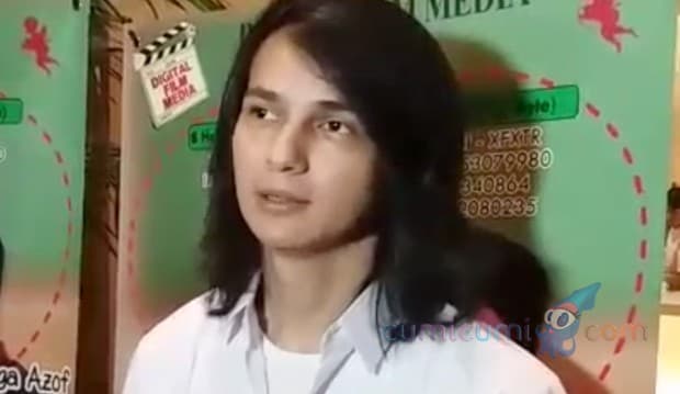 Putus Cinta, Marcell Darwin Mewek di Pelukan Mama