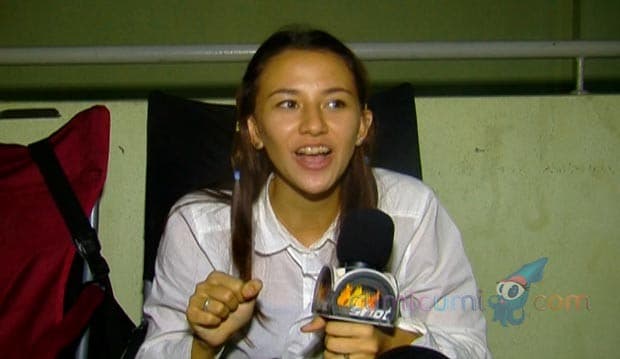 Hamil Anak Laki-laki, Dahlia Poland Siapkan Baju Biru