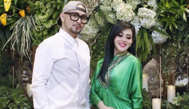 Berantem Hebat, Caren Delano Pensiun Jadi Stylist Syahrini?