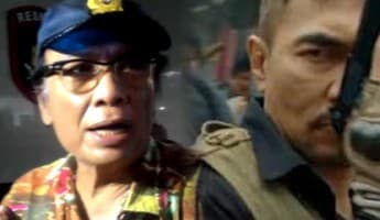 Torro Margens Kira, Senjata Gatot Brajamusti di Film Mainan