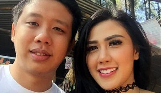 Pacaran Hanya Seminggu, Begini Perjalanan Cinta Rey Utami