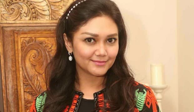 Cinta Memang Buta, 5 Artis Ini Nekat Menikah Tanpa Restu
