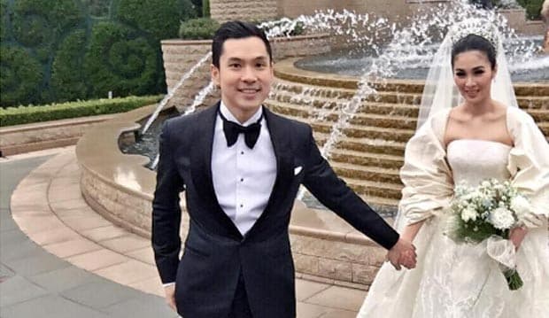 Sandra Dewi-Harvey Moeis Diarak Menuju Ballroom Cinderella