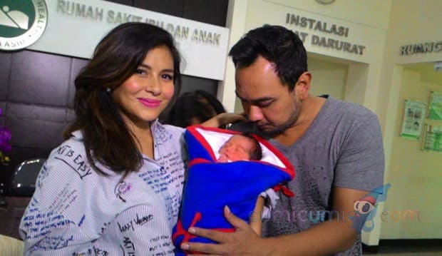 Kompakan, Semua Anak Meisya Siregar Lahir Tanggal 25