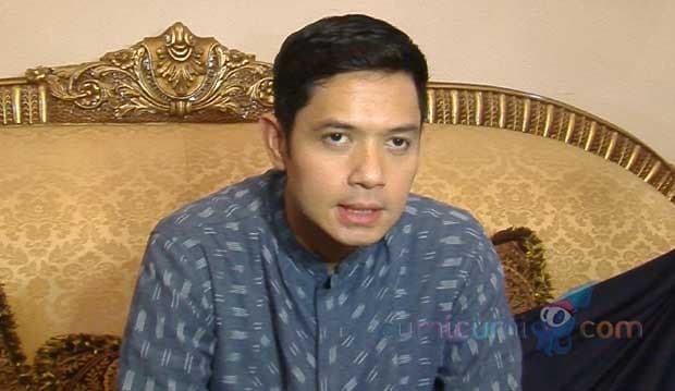 Dude Harlino Datangkan Guru Ngaji ke Lokasi Syuting