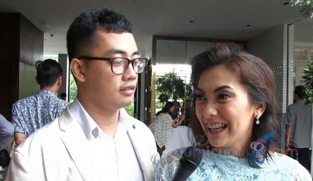 Sempat Putus, Cinta Dennis Adhiswara Lanjut ke Pelaminan