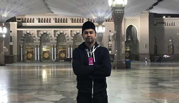 Baru Tiba di Madinah, Raffi Ahmad Langsung Salat di Raudah