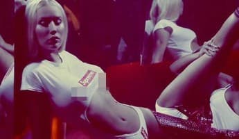 Foto Seksi, Pose Menggoda Iggy Azalea Bikin Penasaran