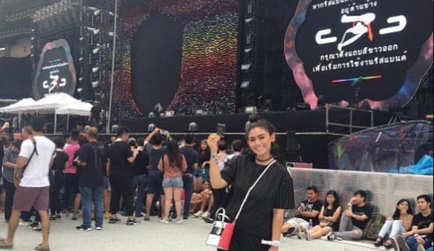 Nonton Konser Coldplay di Bangkok, Thalita Latief Malah Jadi Slanker