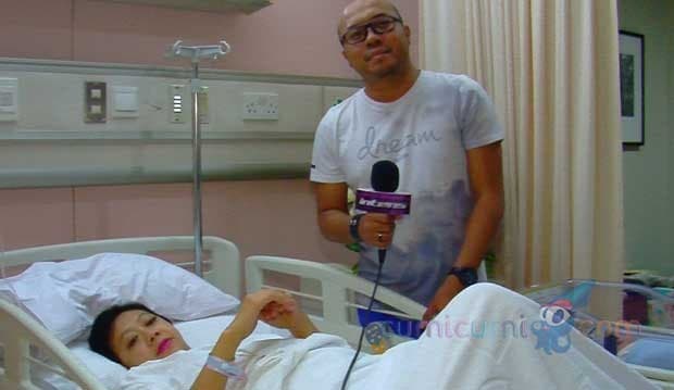 Masuk Ruang Operasi, Suami Asri Welas Pingsan?